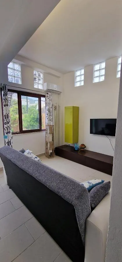 Casa Casciotto Villa Palermo Italy